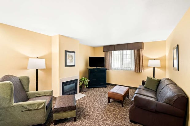 Images Best Western Newberry Station