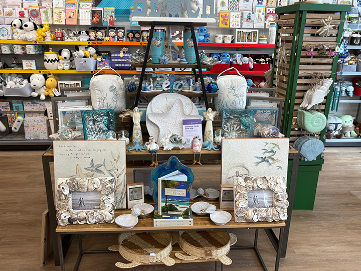 Images Gretchen's Hallmark Shop