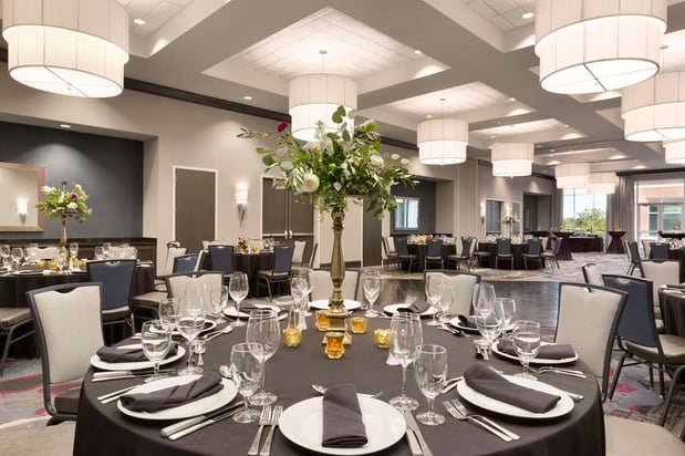 Images Embassy Suites by Hilton Greenville Downtown Riverplace