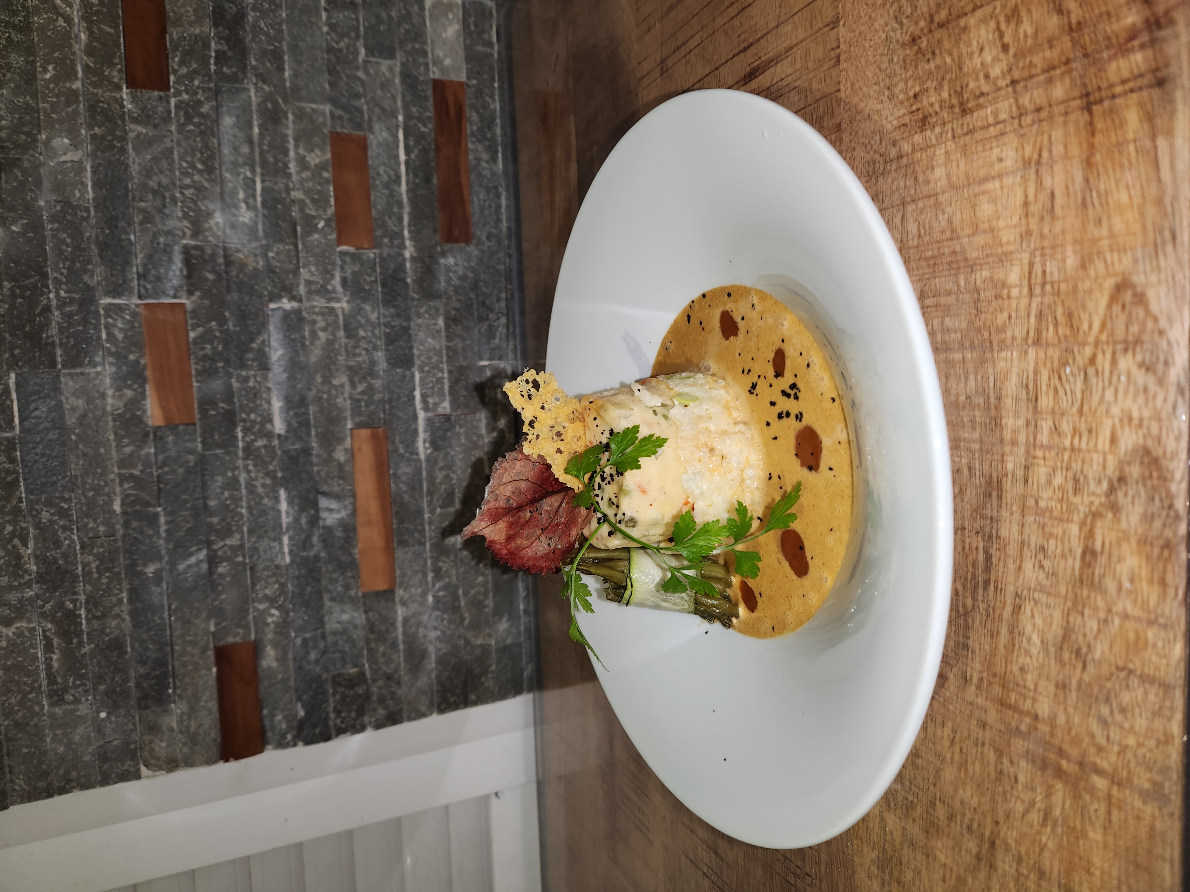 Mousseline de la mer sur risotto, sauce homardine. Mousseline de la mer sur risotto, sauce homardine.