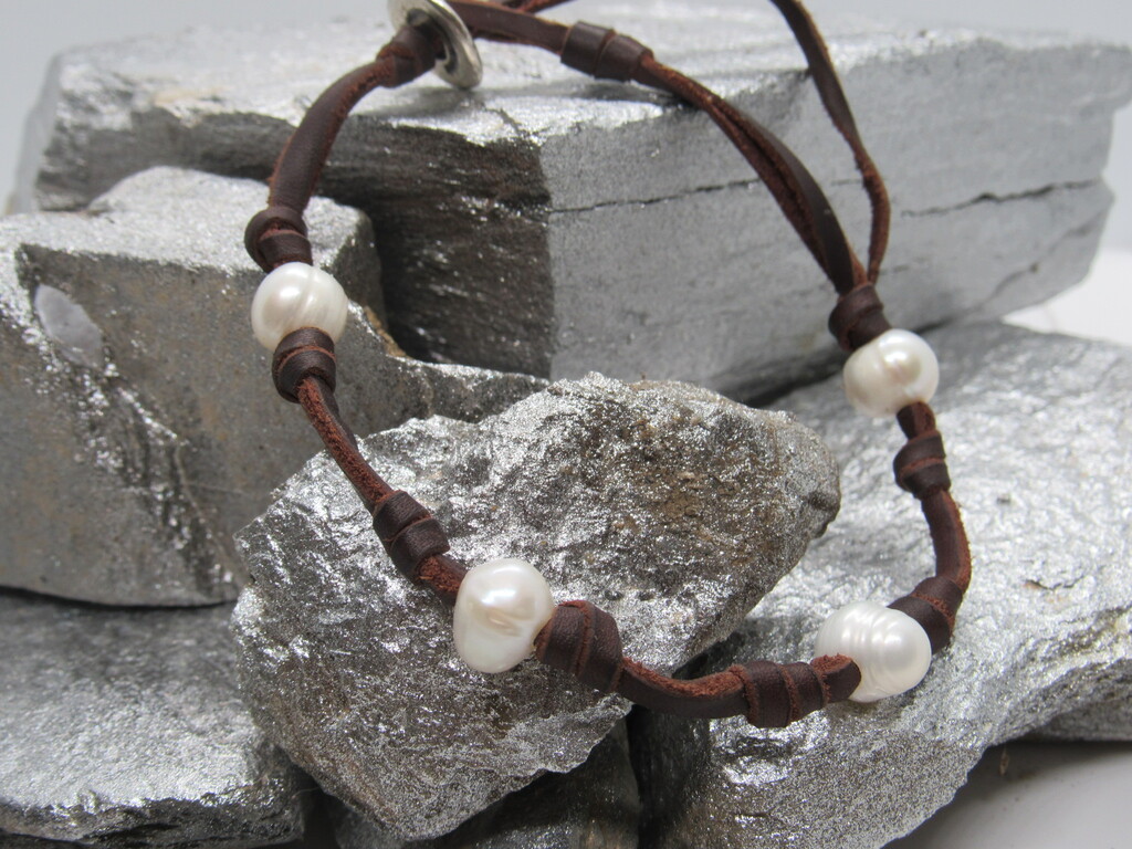 Images Iconic Leather