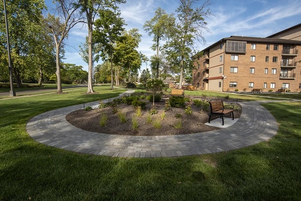 Images One Lincoln Park