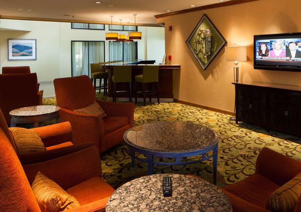 Images Crowne Plaza Hickory, an IHG Hotel