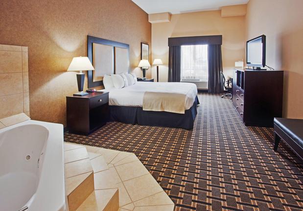 Images Holiday Inn Arlington NE-Rangers Ballpark by IHG