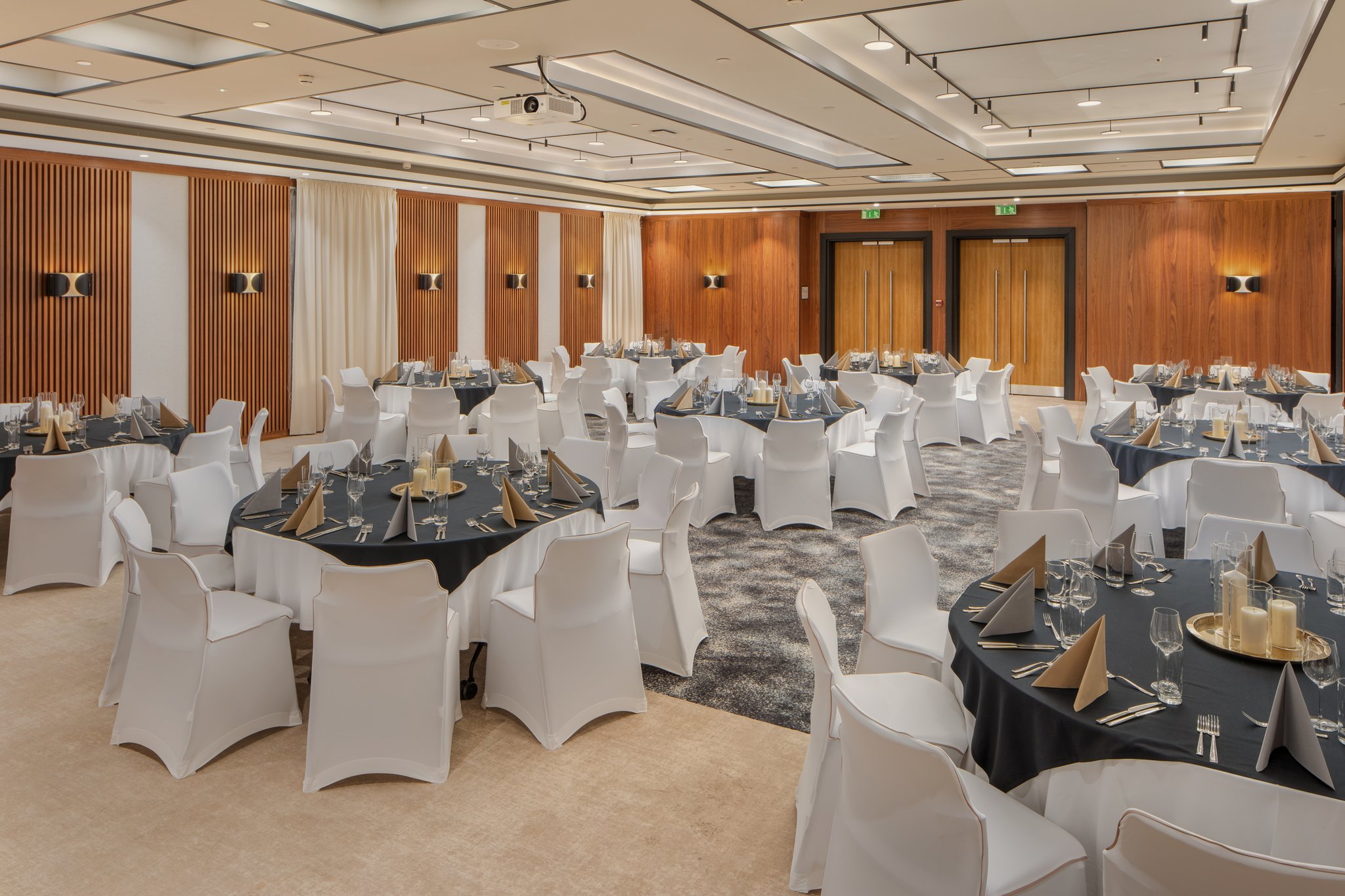 Images Crowne Plaza Budapest by IHG
