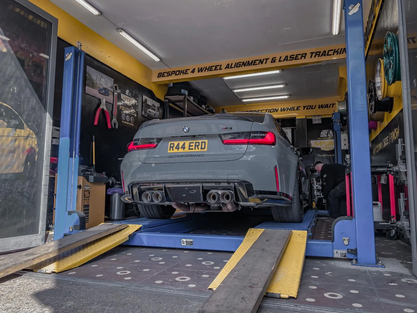 Images Sambo's Tyres