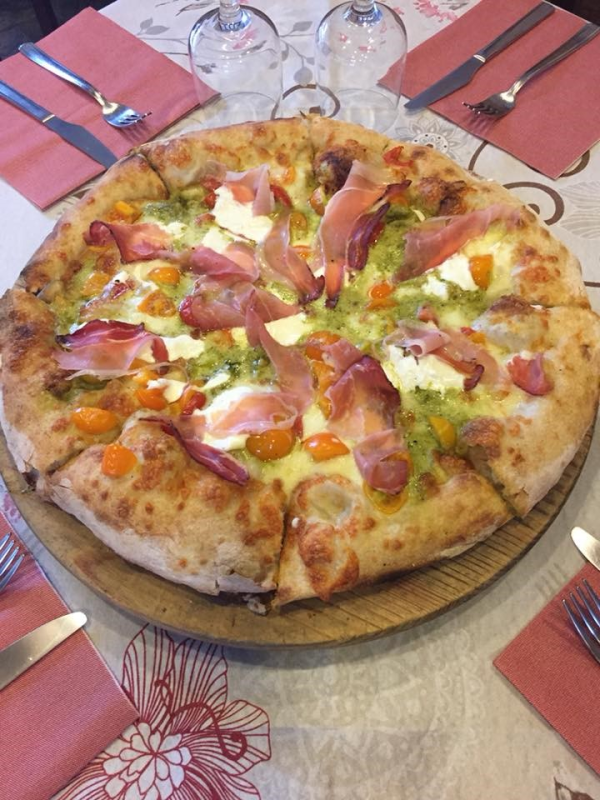 Images Pizzeria La Ruota 1950 " A' Ciccella"