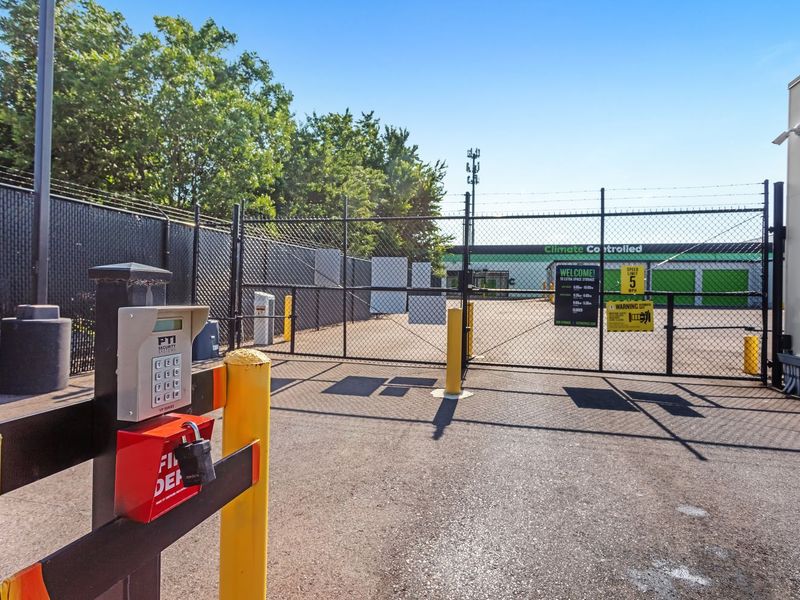 Keypad - Extra Space Storage at 4600 Millbranch Rd, Memphis, TN 38116