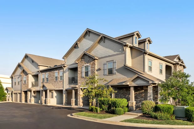 Images Adara Overland Park