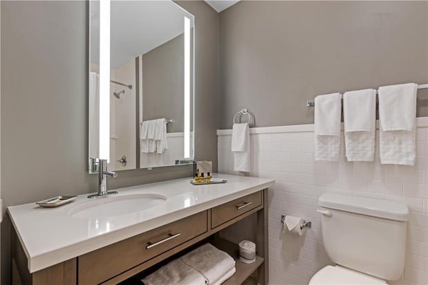 Images Executive Residency by Best Western Waterloo & Cedar Falls