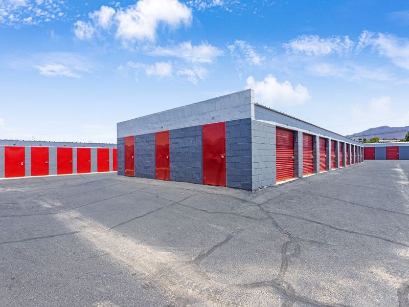 Drive Aisle 