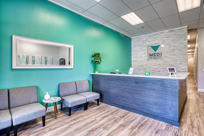 Front desk / Waiting area