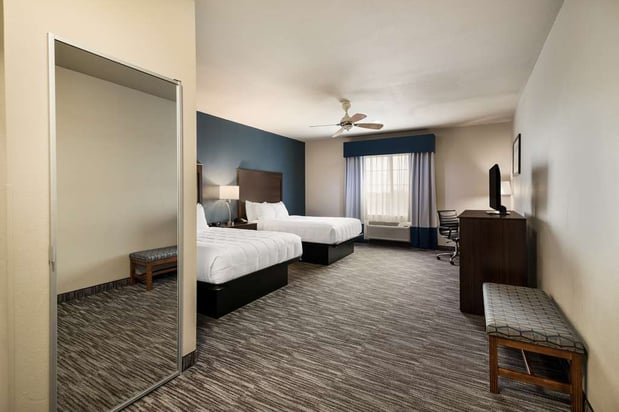 Images Best Western Plus Lake Dallas Inn & Suites