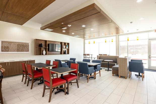 Images Holiday Inn Express & Suites San Jose – Silicon Valley by IHG