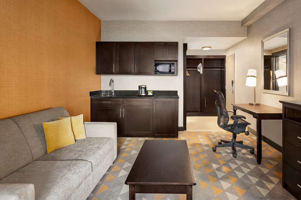 Images DoubleTree by Hilton Pointe Claire Montreal Airport West
