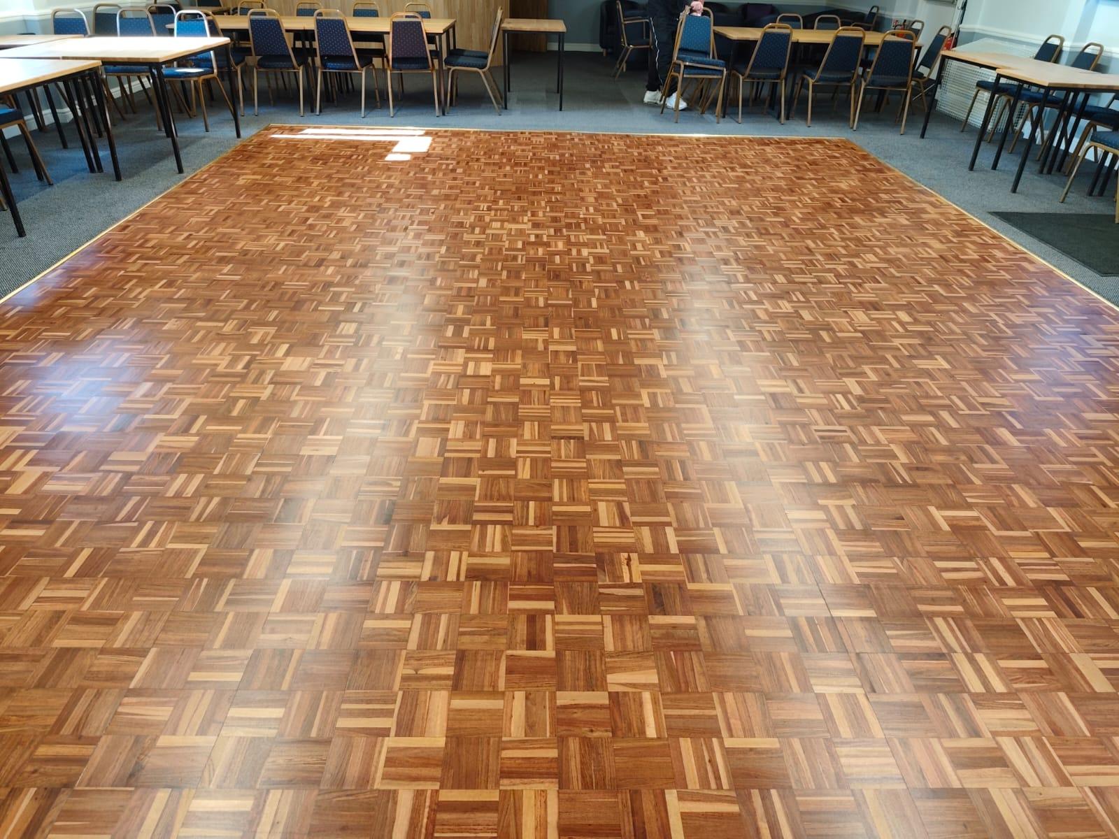 Five fingers mosaic parquet in Sutton