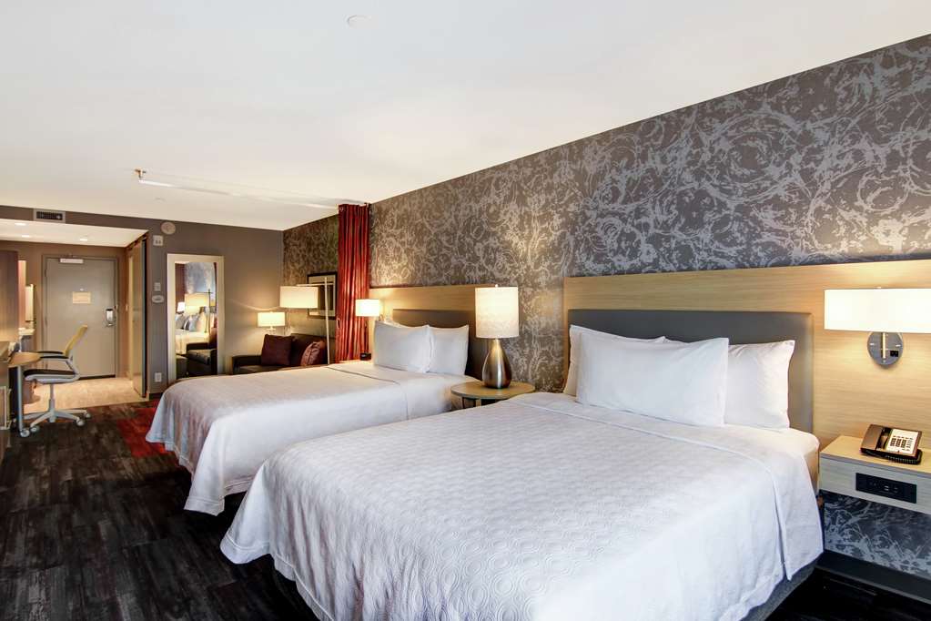 Guest room Home2 Suites by Hilton Edmonton South Edmonton (780)250-3000