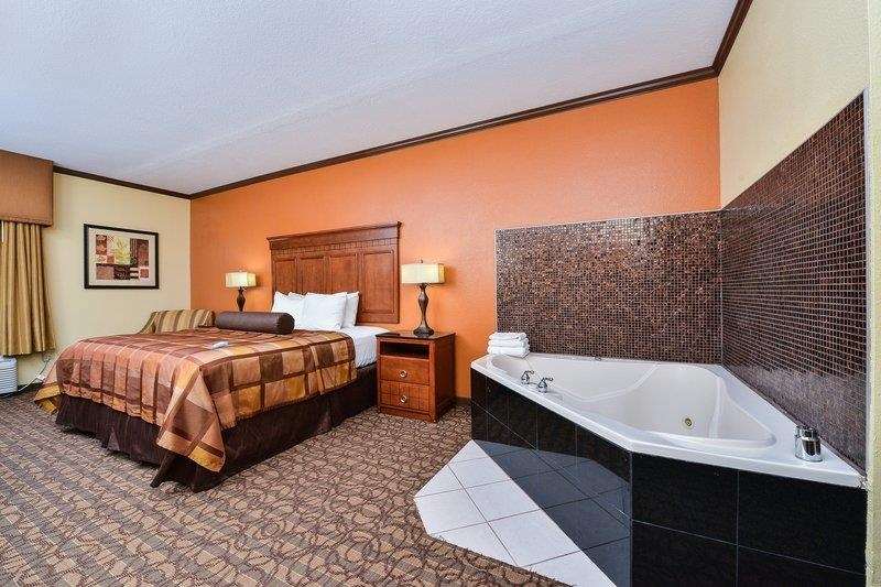 Images Best Western Plus Midwest Inn & Suites