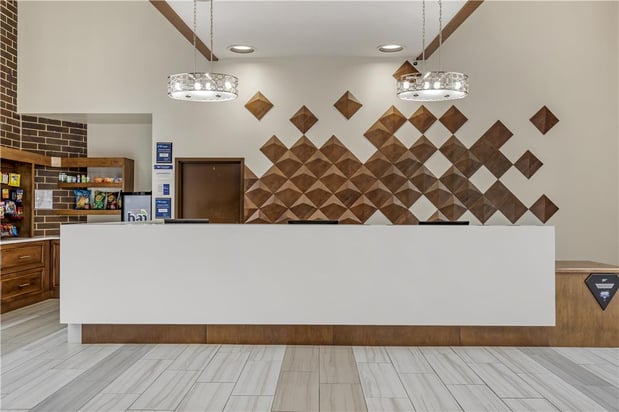 Images Executive Residency by Best Western Waterloo & Cedar Falls