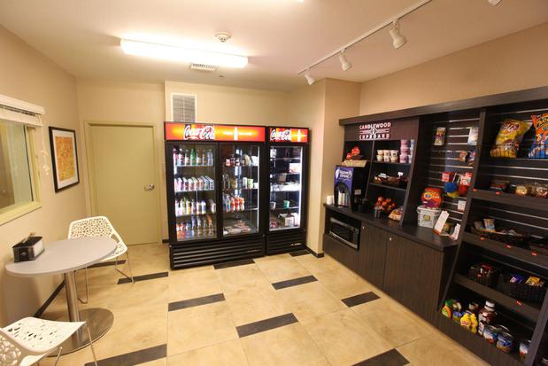 Images Candlewood Suites St. Joseph by IHG