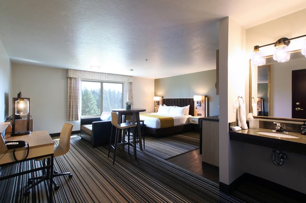 Images Oxford Suites Spokane Valley