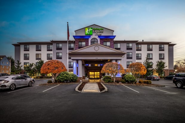 Images Holiday Inn Express & Suites Vancouver Mall/Portland Area by IHG