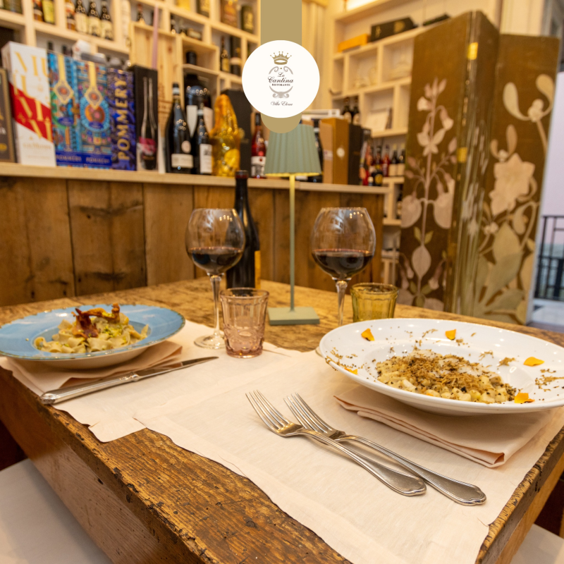 La Cantina  Villa Elena