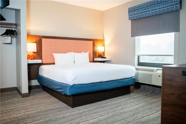 Images Hampton Inn Gonzales