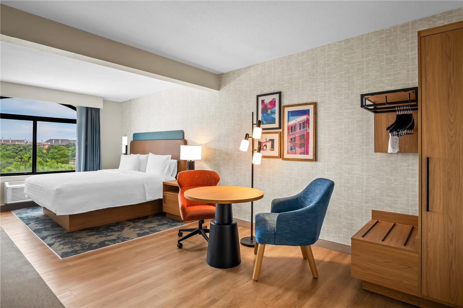 Guest room