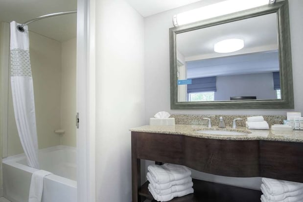 Images Hampton Inn & Suites Berkshires-Lenox