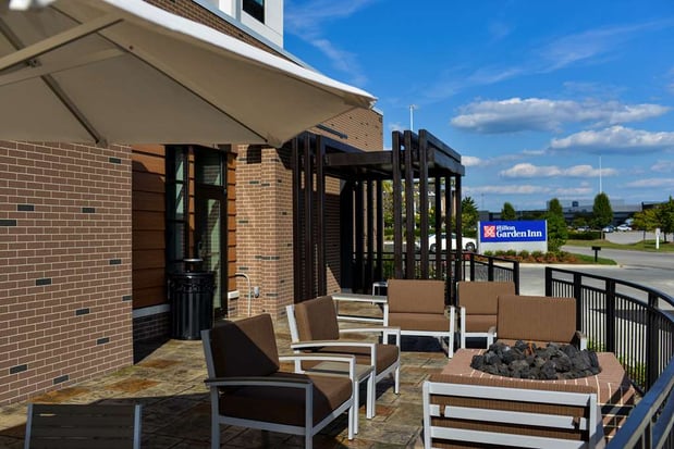 Images Hilton Garden Inn Louisville Mall of St. Matthews