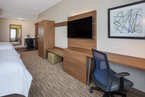 Images Holiday Inn Express & Suites Chico by IHG