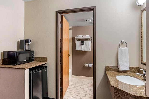 Images Best Western Plus Landmark Inn