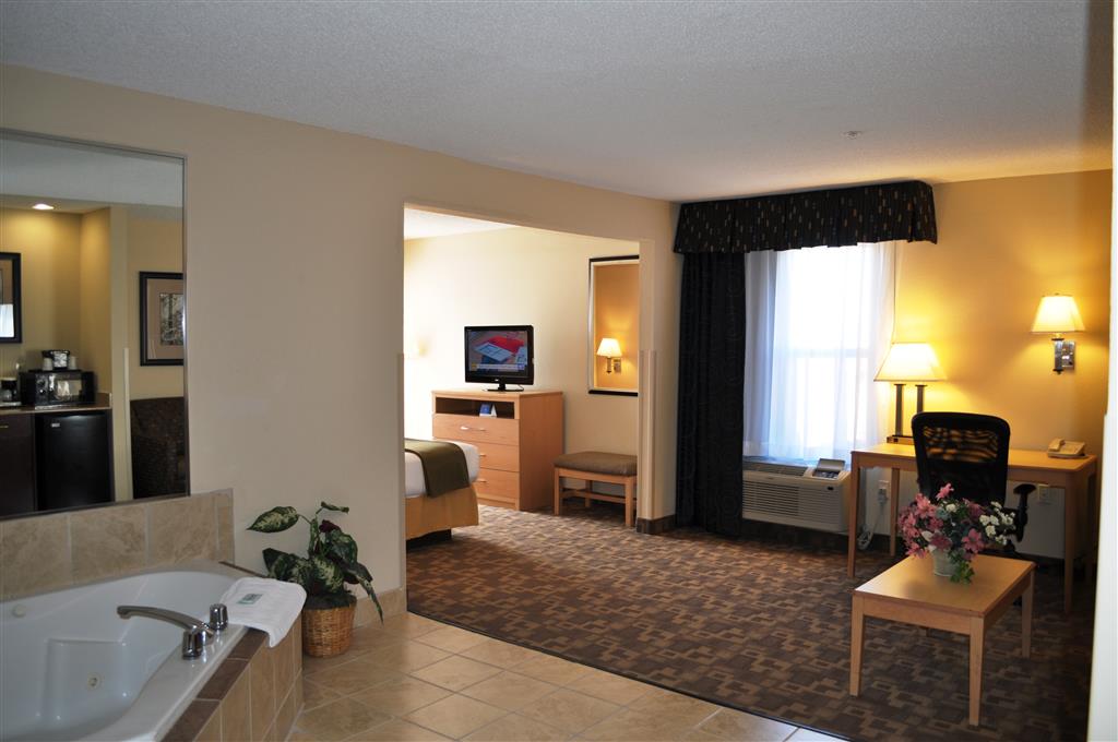 King Whirlpool Suite