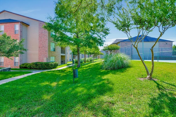 Images Creekside at Pear Ridge Apartment Homes