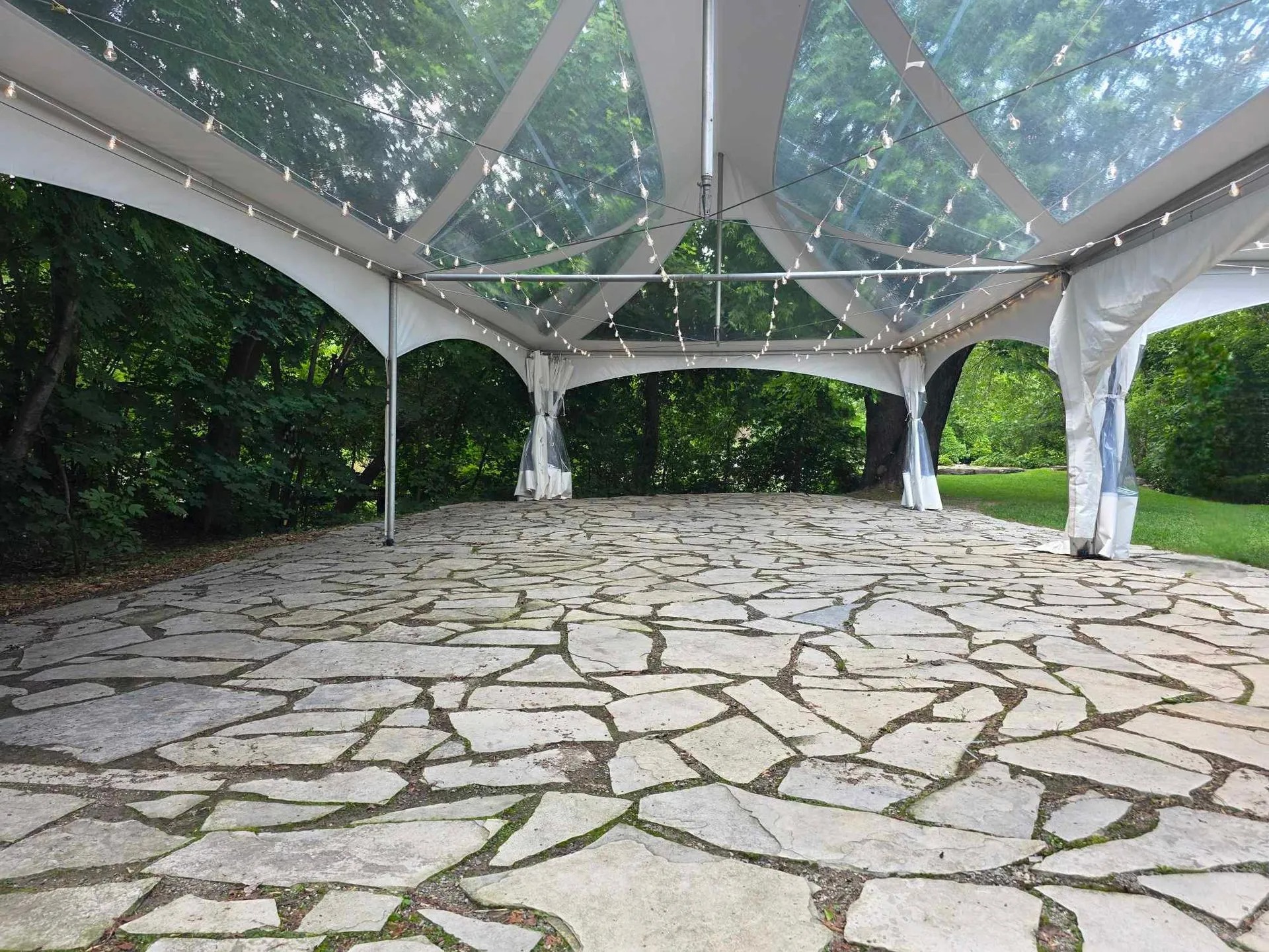 Images Les Abris St-Michel Inc. - Location de chapiteaux