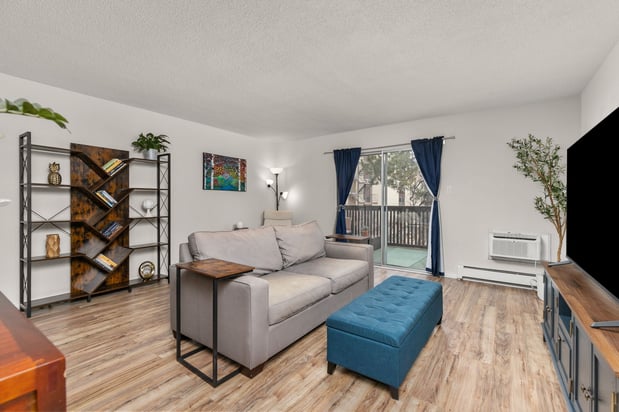 Images Courtney Bitner, REALTOR | NextHome Aspire