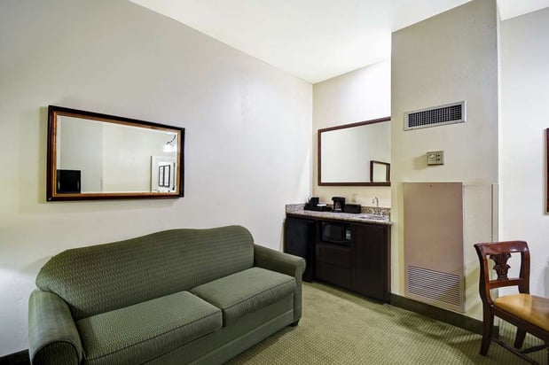 Images Embassy Suites by Hilton Charleston Historic District