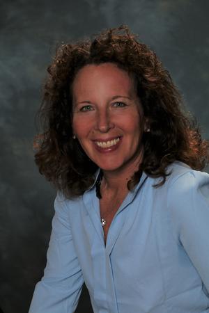 Images Hillary Johns, Trial Lawyer