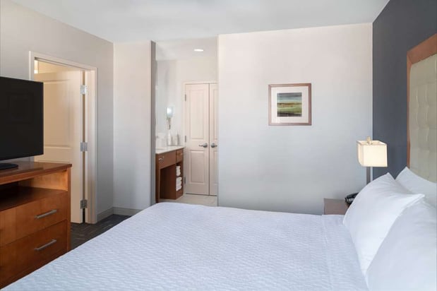 Images Homewood Suites by Hilton Gateway Hills Nashua