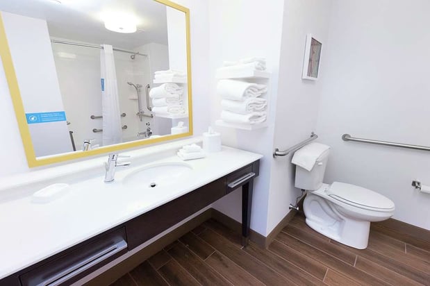 Images Hampton Inn & Suites Morgantown / University Town Centre