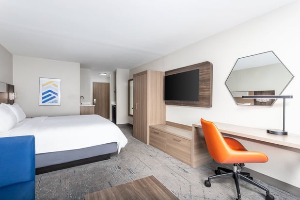 Images Holiday Inn Express & Suites Lancaster by IHG