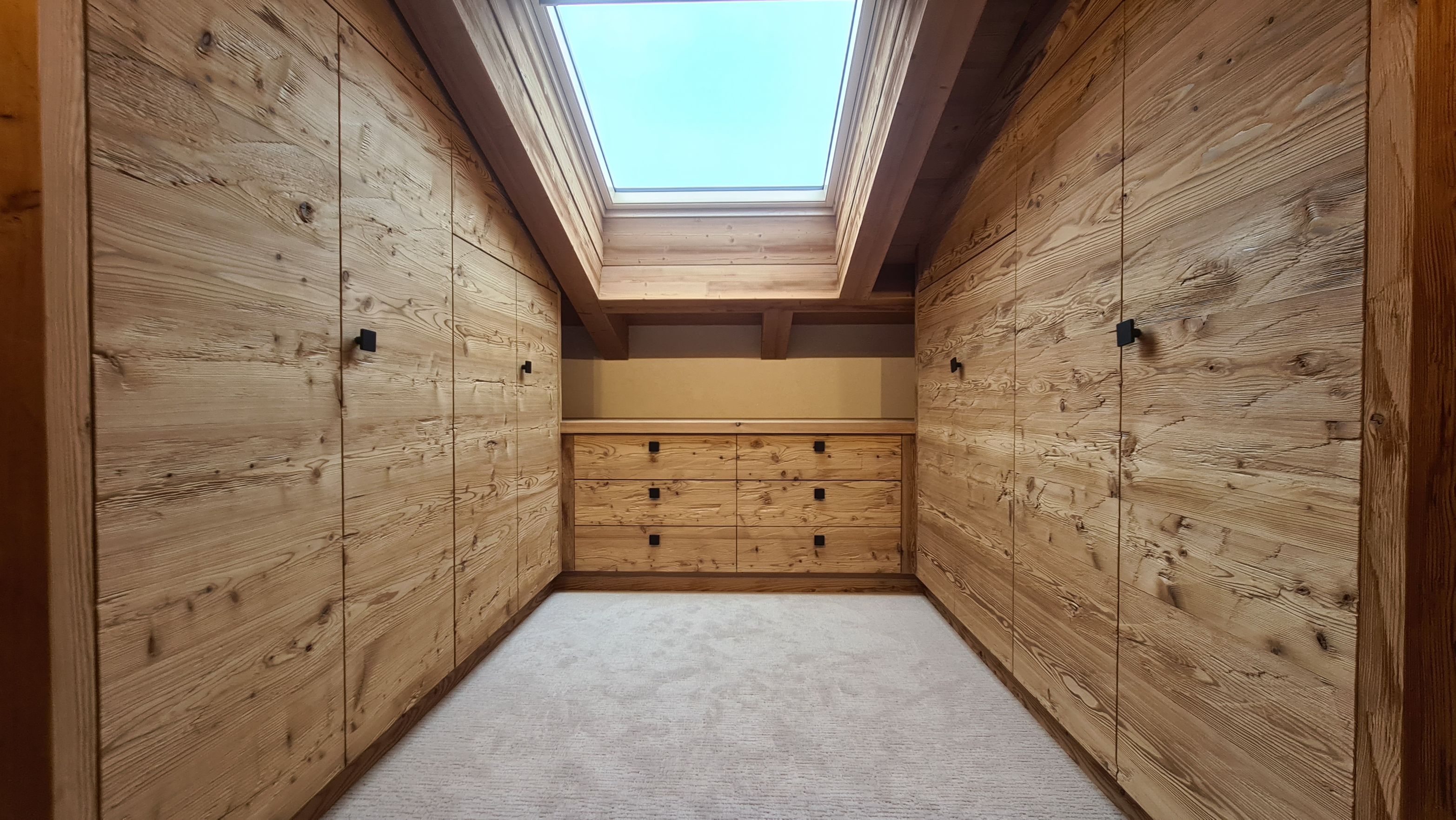 Bilder HolzArt AG Innenausbau, Küchen, Fenster