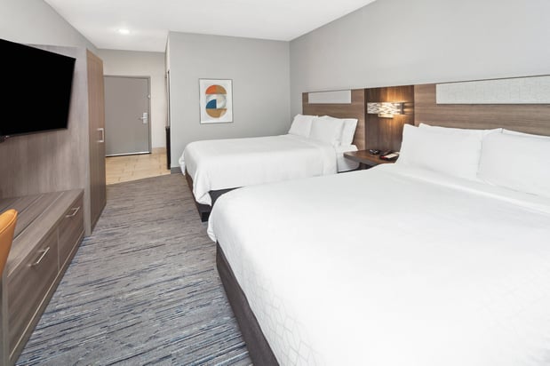 Images Holiday Inn Express Cleveland Airport - Brook Park by IHG