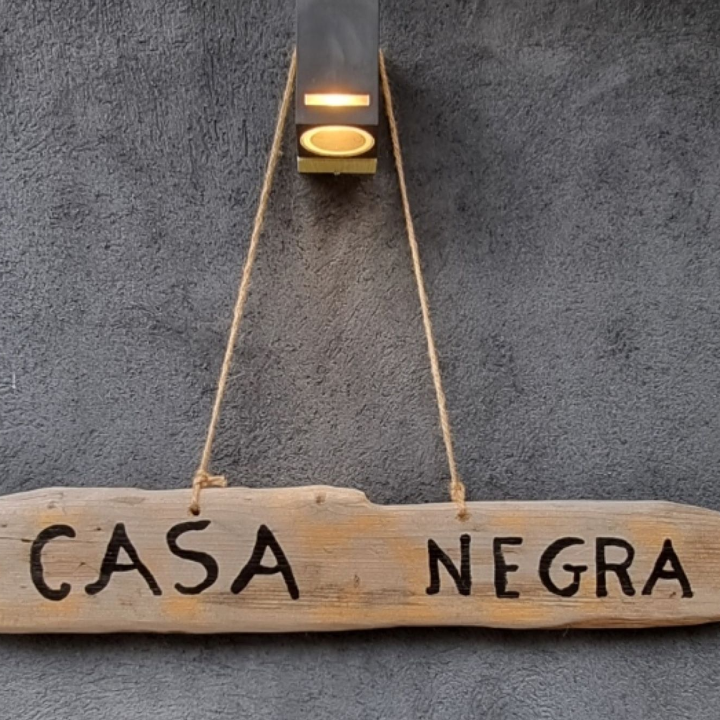 CASA NEGRA