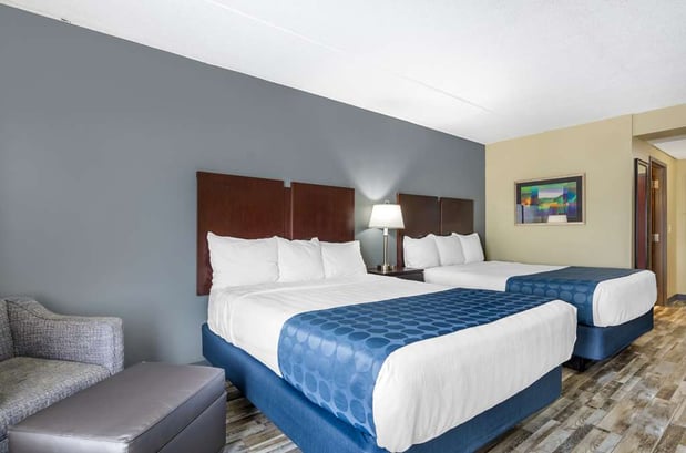 Images Best Western Plus Waynesboro Inn & Suites Conference Center