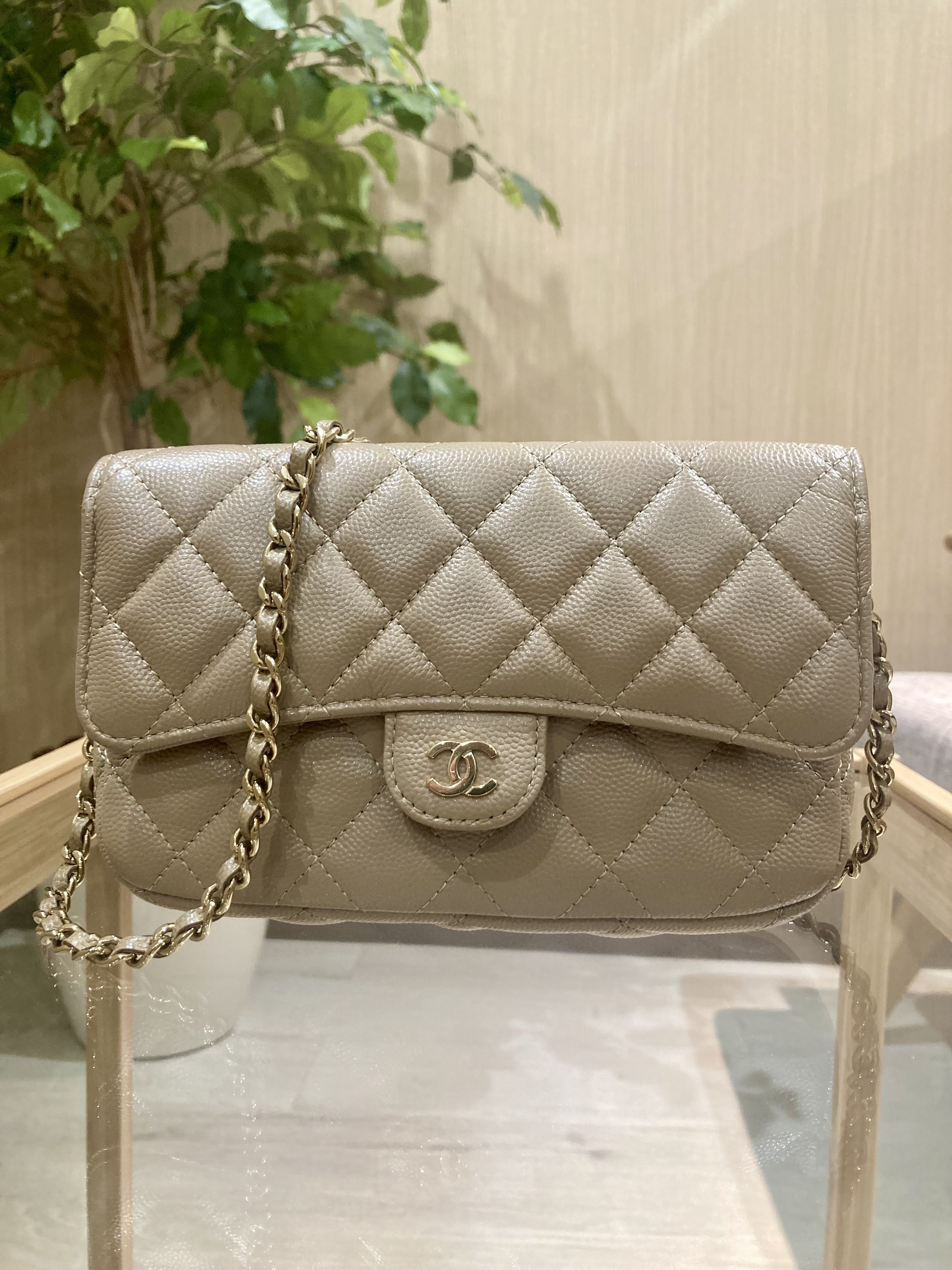 Images KOMEHYO（コメ兵）買取センター大丸須磨