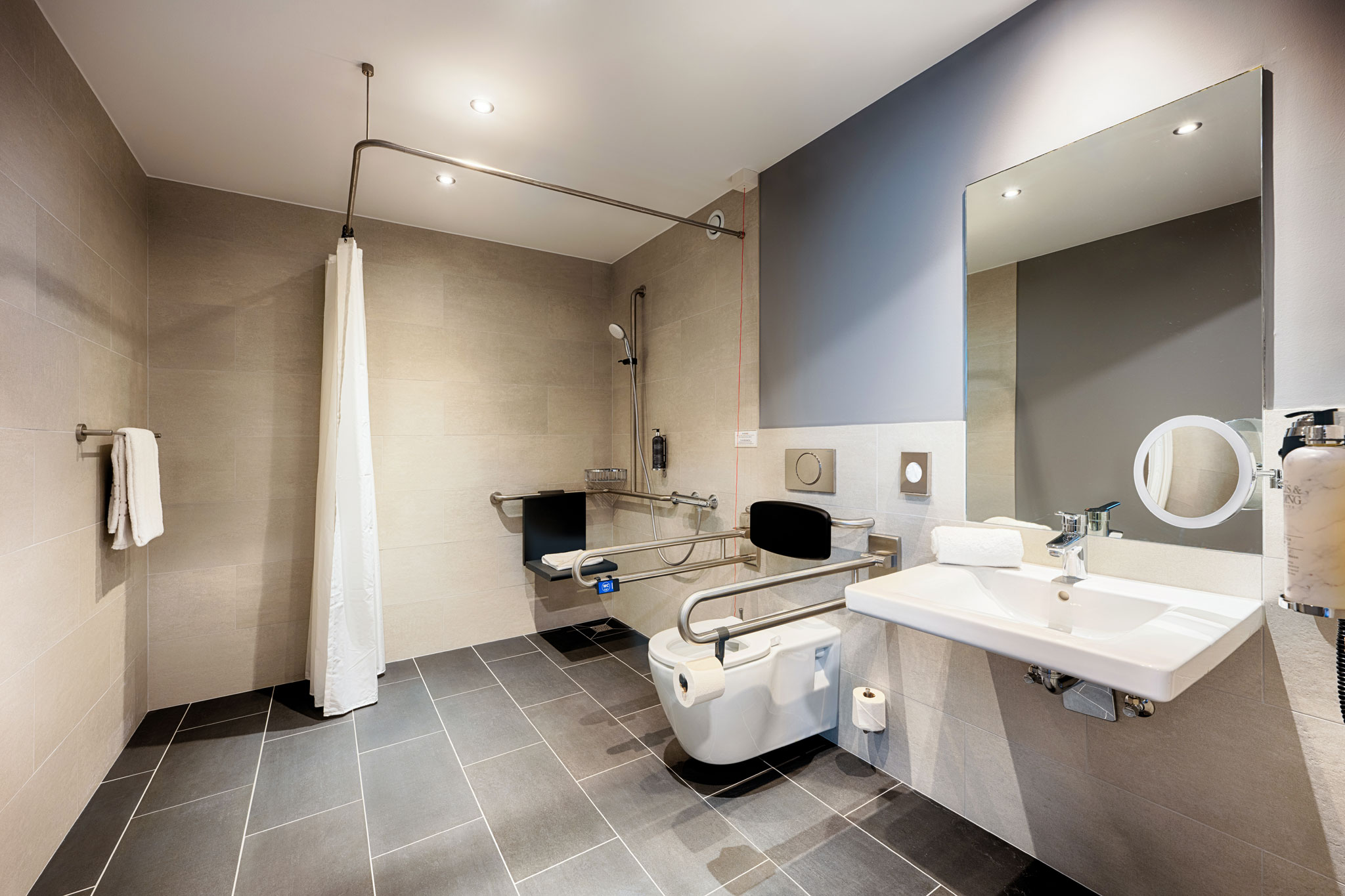 Bild 7 Premier Inn Berlin Airport Hotel in Berlin
