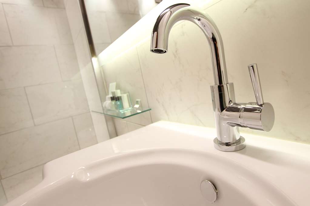 Best Western Premier Hotel Aristocrate à Quebec: Bathroom