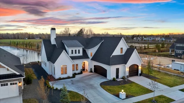 Images Signature Roofing Star
